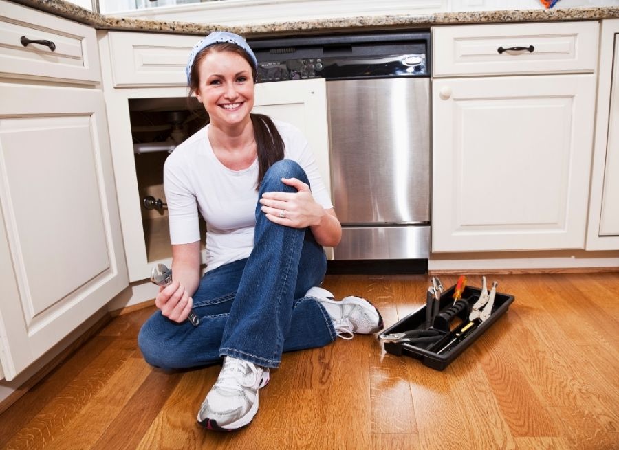 easy home maintenance tasks every homeowner should know